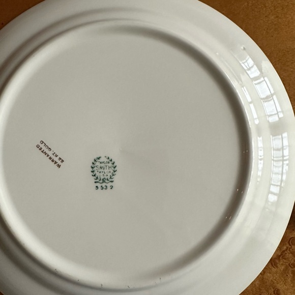 Taylor Smith Lily plates set of 8 - Picture 5 of 5